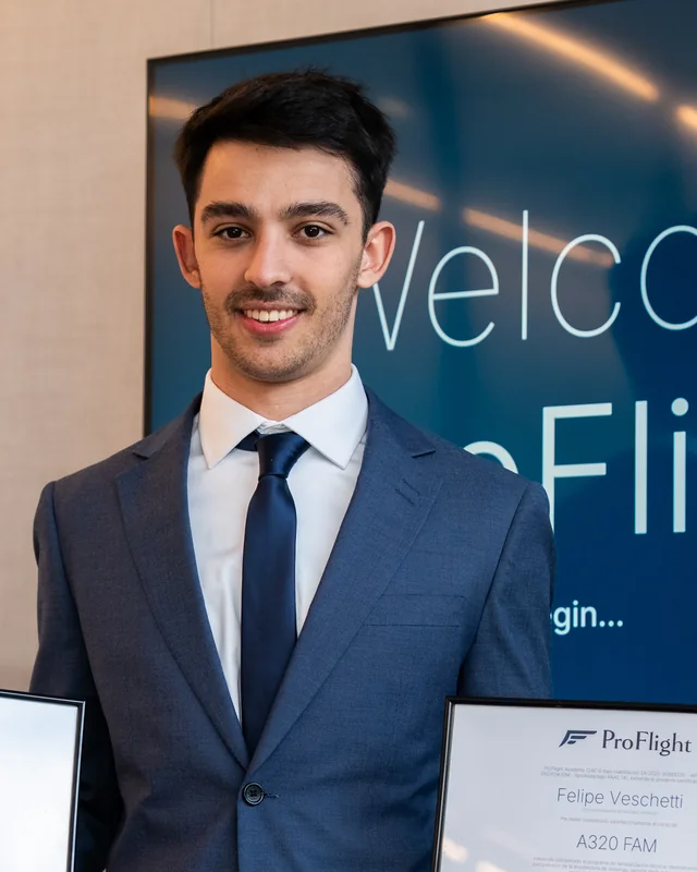 Felipe Veschetti, egresado de ProFlight
